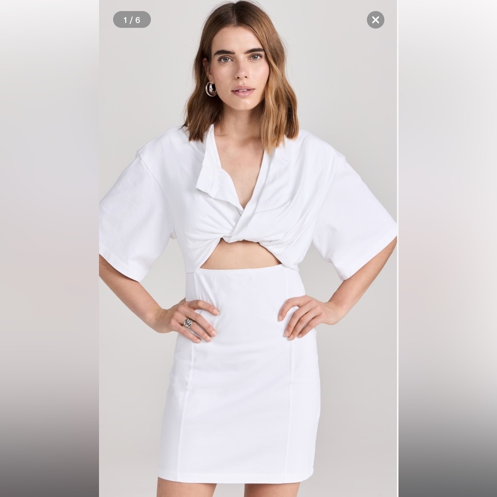 Jacquemus Bahia la robe White Short Sleeve Tee with V-Neck Cut-Out